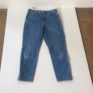 American Eagle Light Washed Mom Jeans
